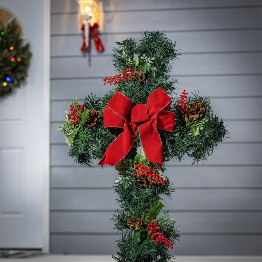 Home Goods & Toys * | Gerson International 24 In. Greenery Cross With Red Berry Sprays And Red Bow Yard Stake, 2363760Ec